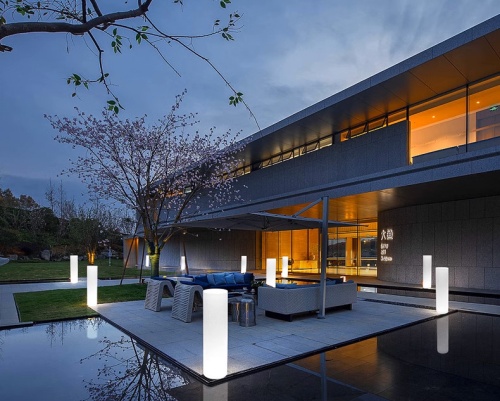 Светильник Цилиндр 30х115 питание от АКБ, RGB Светильник Цилиндр 30х115 питание от АКБ, RGB